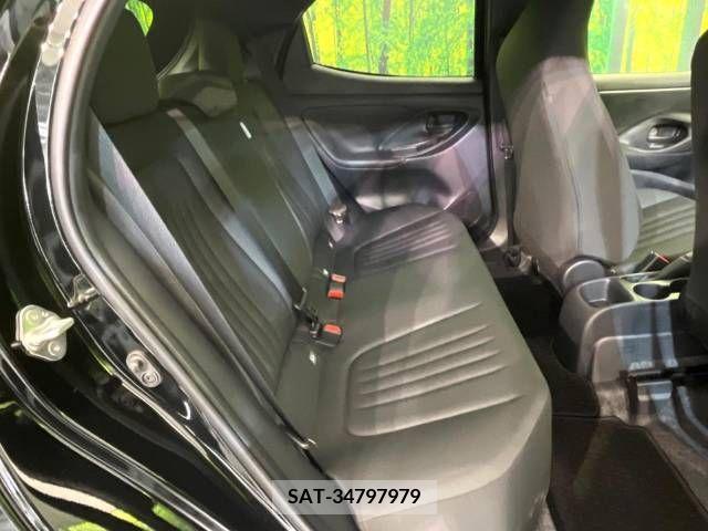 Toyota YARIS 2023-06 395358-9