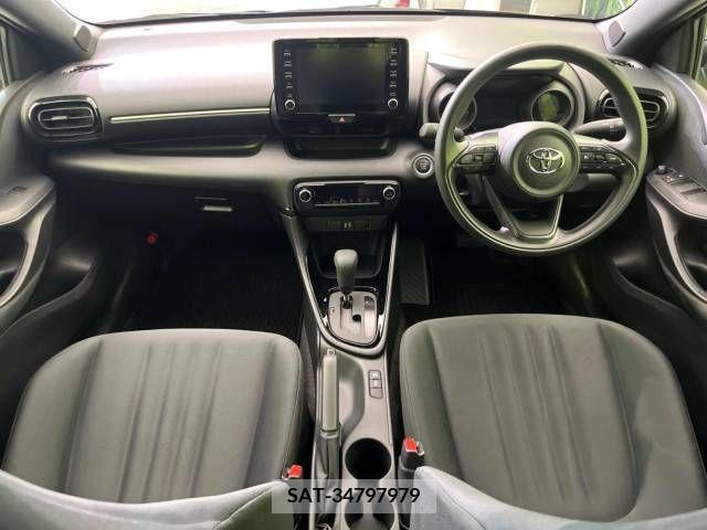 Toyota YARIS 2023-06 395358-1