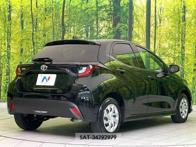 Toyota YARIS 2023-06 395358-17