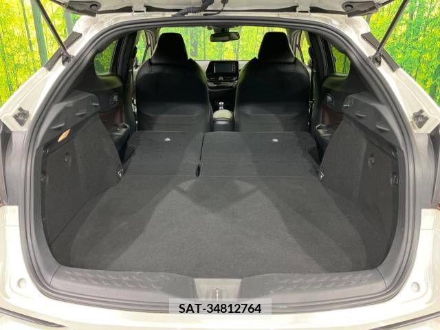 Toyota C-HR 2018-08 232606-10