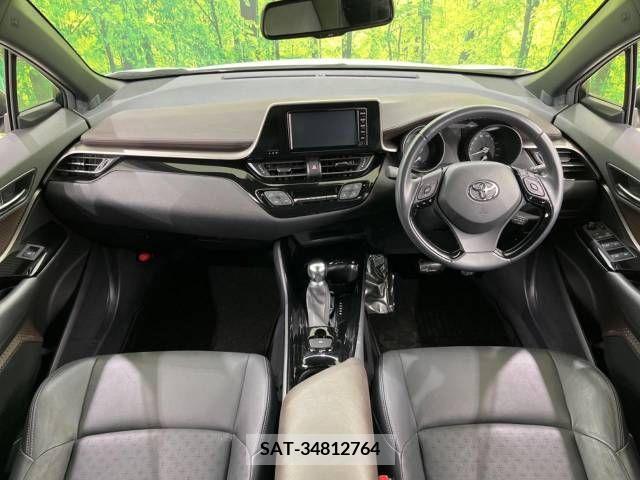 Toyota C-HR 2018-08 232606-1