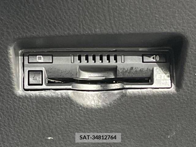 Toyota C-HR 2018-08 232606-5