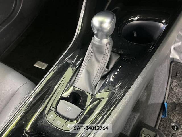 Toyota C-HR 2018-08 232606-13