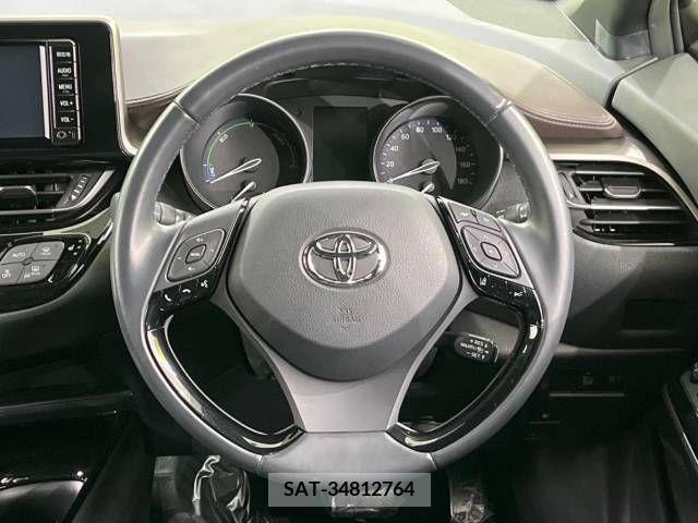 Toyota C-HR 2018-08 232606-11