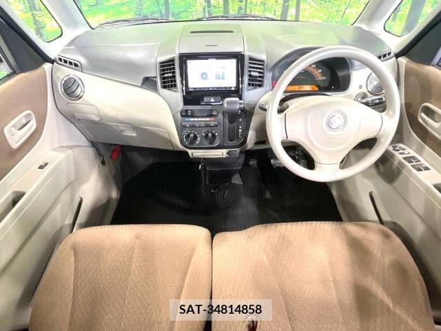 Nissan ROOX 2012-01 388467-1