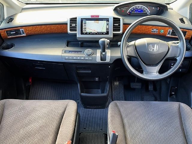 Honda FREED 2013-06 190263-1