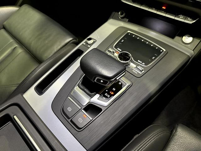 Audi Q5 2019-03 192011-5