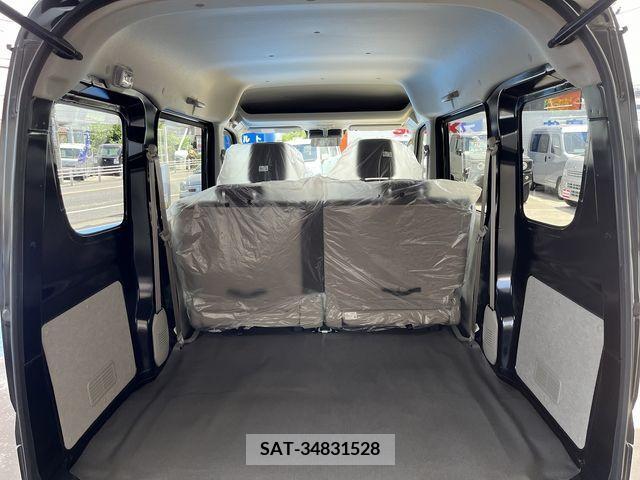 Suzuki EVERY 2024-04 268916-4