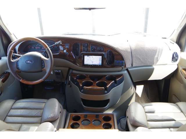 Ford E150 2006-02 1137-4
