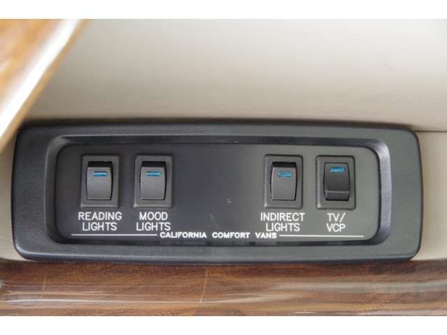 Ford E150 2006-02 1137-10