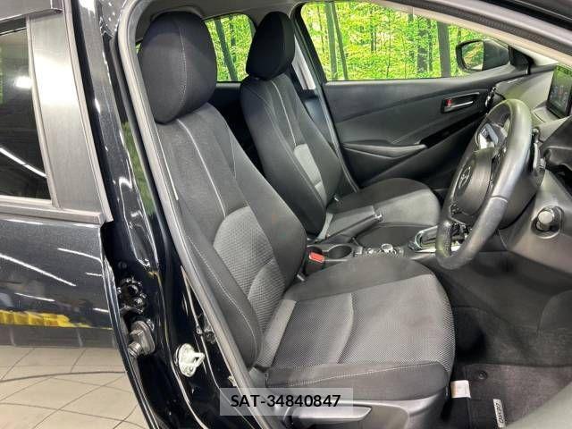 Mazda DEMIO 2018-01 440217-8