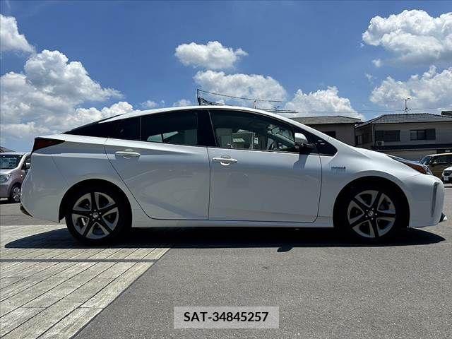 Toyota PRIUS 2019-02 350914-11