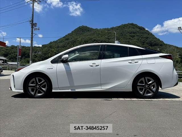 Toyota PRIUS 2019-02 350914-10