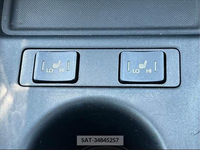 Toyota PRIUS 2019-02 350914-23