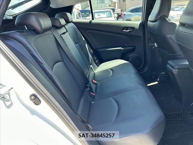 Toyota PRIUS 2019-02 350914-18
