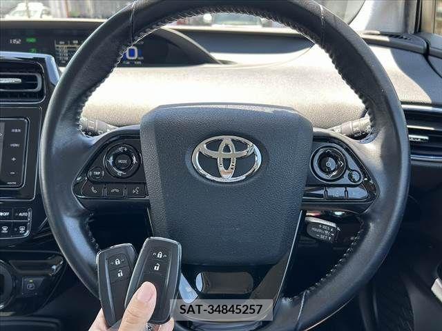 Toyota PRIUS 2019-02 350914-6