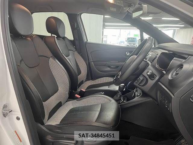 Renault CAPTUR 2017-12 283068-4
