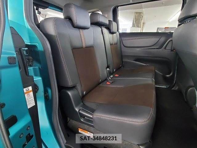 Toyota SIENTA 2019-06 348315-5
