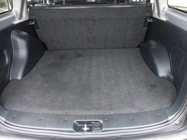Mazda FAMILIA VAN 2018-08 186915-16