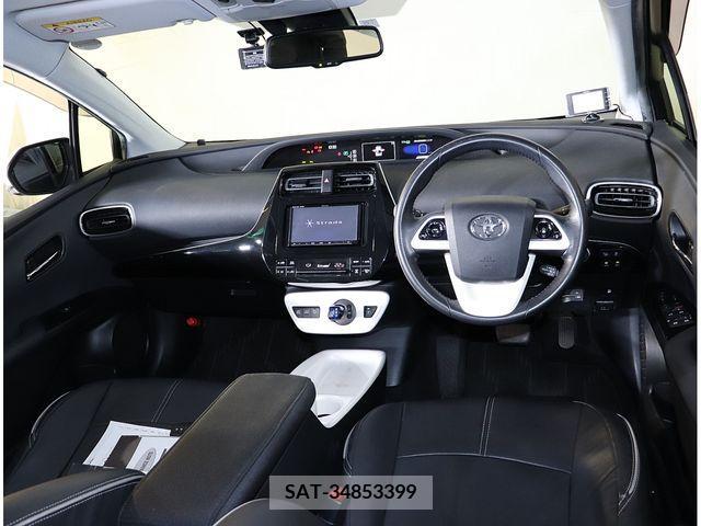 Toyota PRIUS 2016-03 218877-1