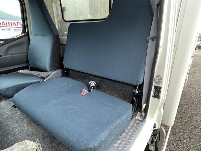 Mitsubishi CANTER 2016-06 7587-27