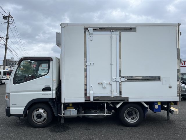 Mitsubishi CANTER 2016-06 7587-4