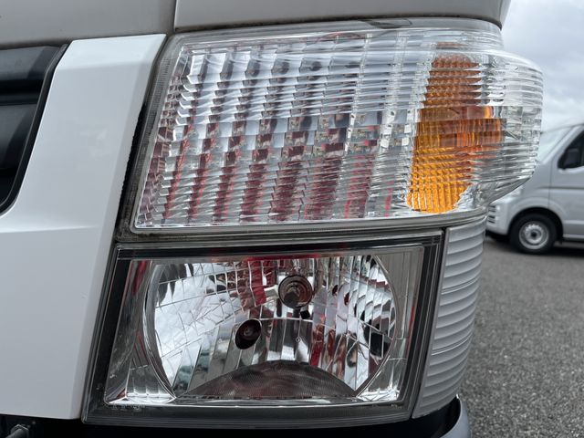 Mitsubishi CANTER 2016-06 7587-8