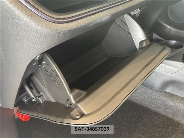 Toyota AQUA 2017-03 356185-24