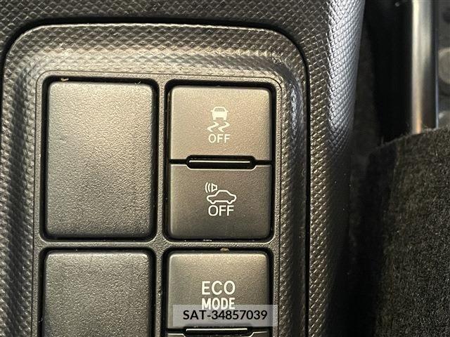 Toyota AQUA 2017-03 356185-16