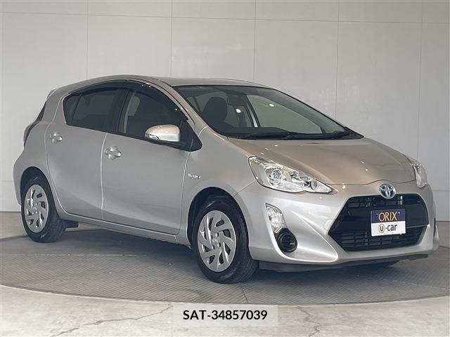 Toyota AQUA 2017-03 356185-12