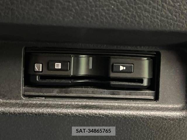 Suzuki SPACIA 2019-03 285517-6