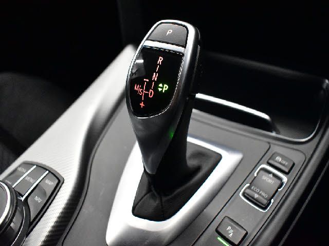 Bmw 4 SERIES 2018-03 182997-22