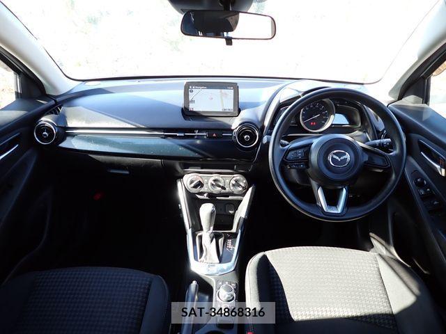 Mazda DEMIO 2017-11 204883-1