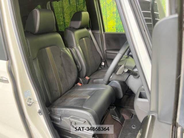 Honda N BOX CUSTOM 2018-02 336305-8