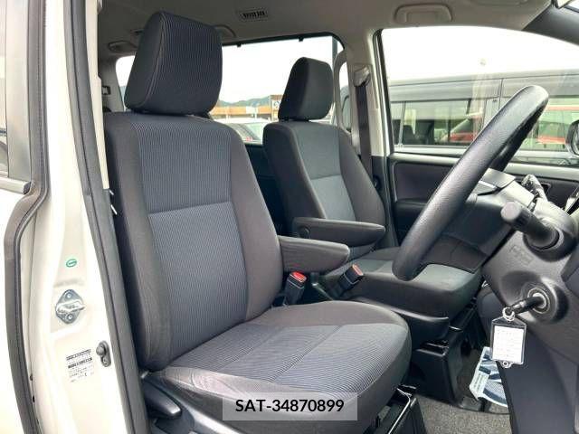 Toyota VOXY 2017-07 321526-11