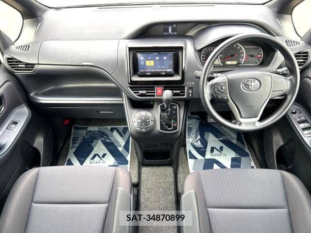 Toyota VOXY 2017-07 321526-1