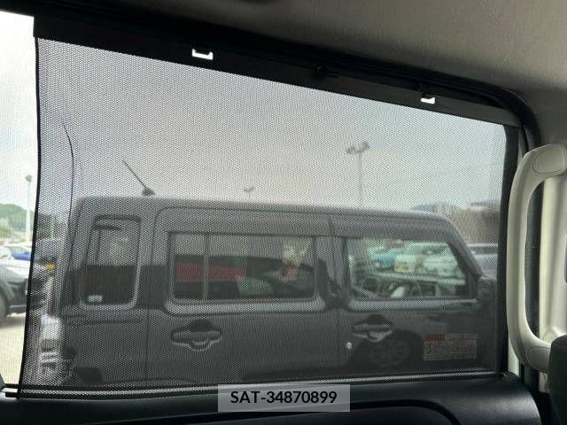 Toyota VOXY 2017-07 321526-9