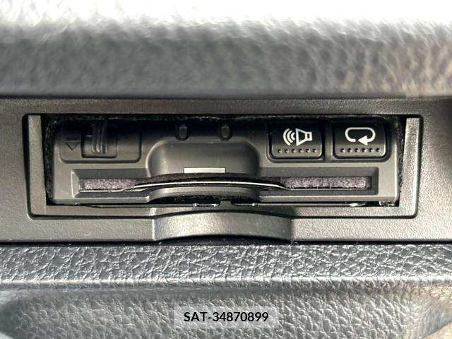 Toyota VOXY 2017-07 321526-6