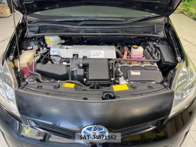 Toyota PRIUS 2013-12 366482-18