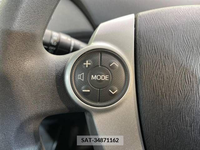 Toyota PRIUS 2013-12 366482-7