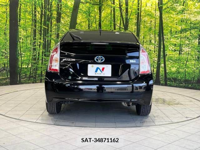 Toyota PRIUS 2013-12 366482-15