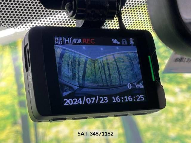 Toyota PRIUS 2013-12 366482-5