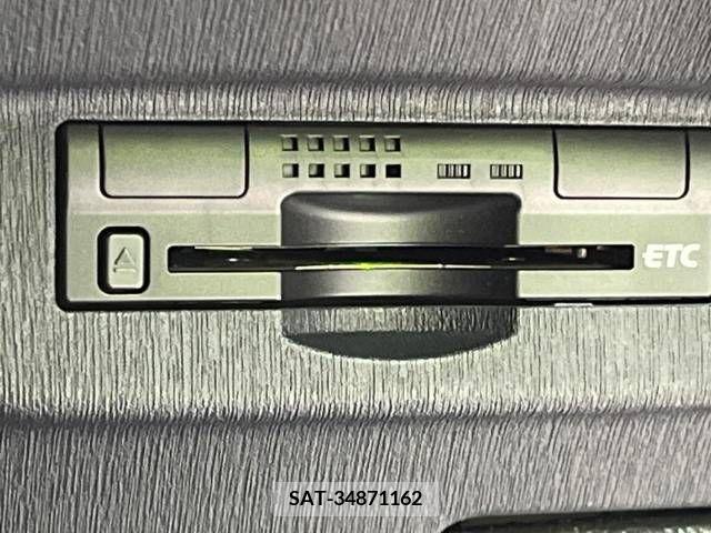 Toyota PRIUS 2013-12 366482-4