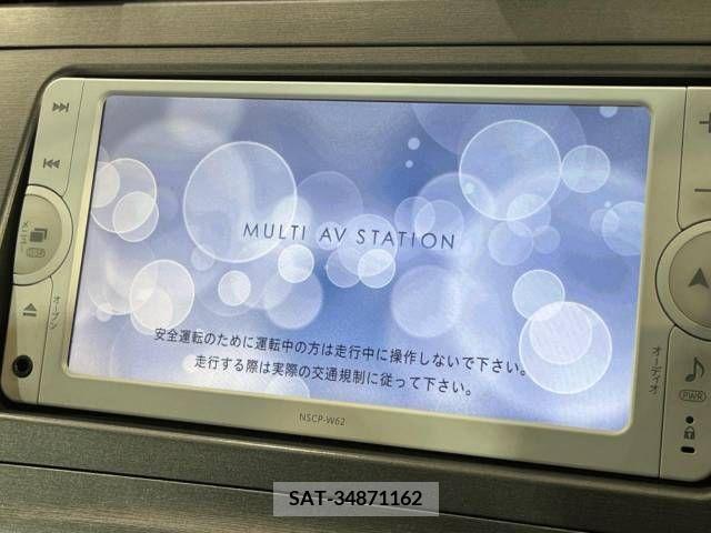 Toyota PRIUS 2013-12 366482-2
