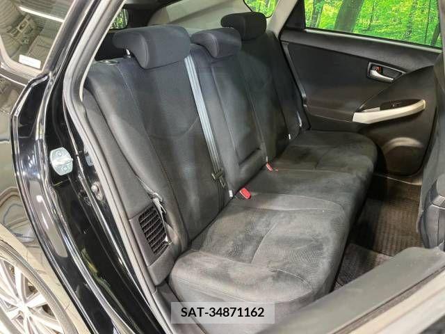 Toyota PRIUS 2013-12 366482-10