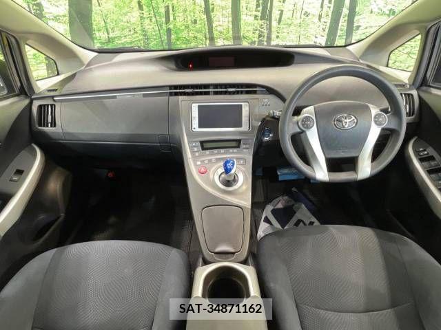 Toyota PRIUS 2013-12 366482-1