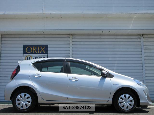 Toyota AQUA 2017-06 344817-23