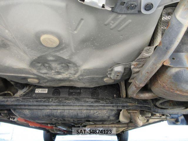 Toyota AQUA 2017-06 344817-29