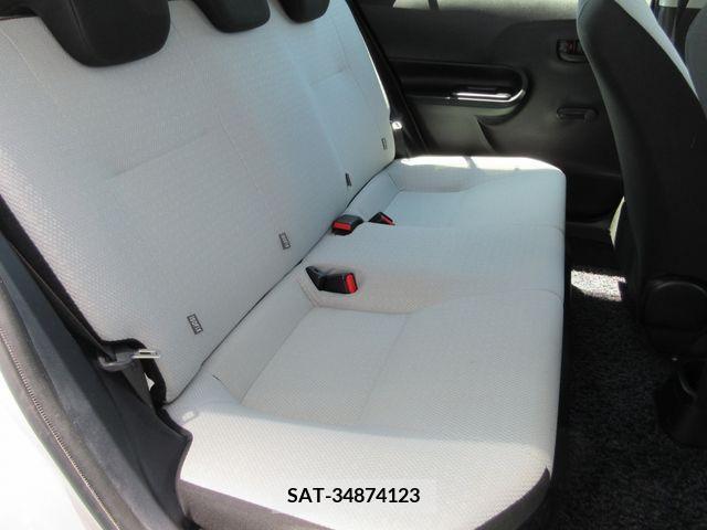 Toyota AQUA 2017-06 344817-14