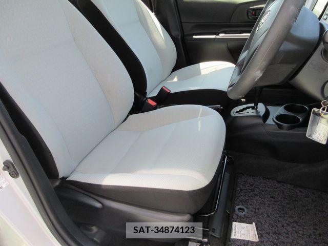 Toyota AQUA 2017-06 344817-13